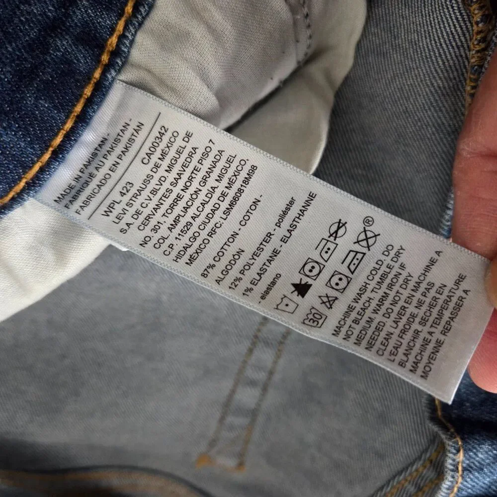 EUC SIGNATURE LEVIS STRAUSS HERITAGE MID RISE BOYFRIEND CUFFED JEANS SIZE 14 WMN